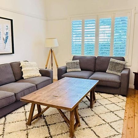 La Villette Sleeps 9 Fireplace Bbq Pet Friendly คาทุมบา ภายนอก รูปภาพ