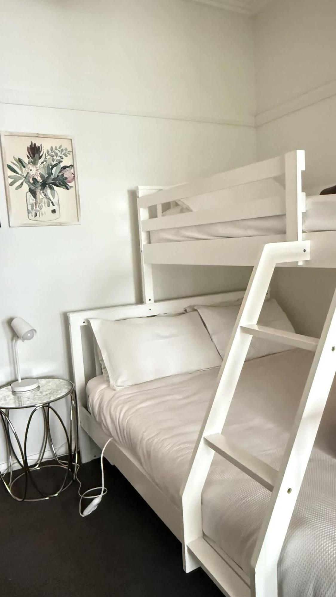 La Villette Sleeps 9 Fireplace Bbq Pet Friendly คาทุมบา ภายนอก รูปภาพ