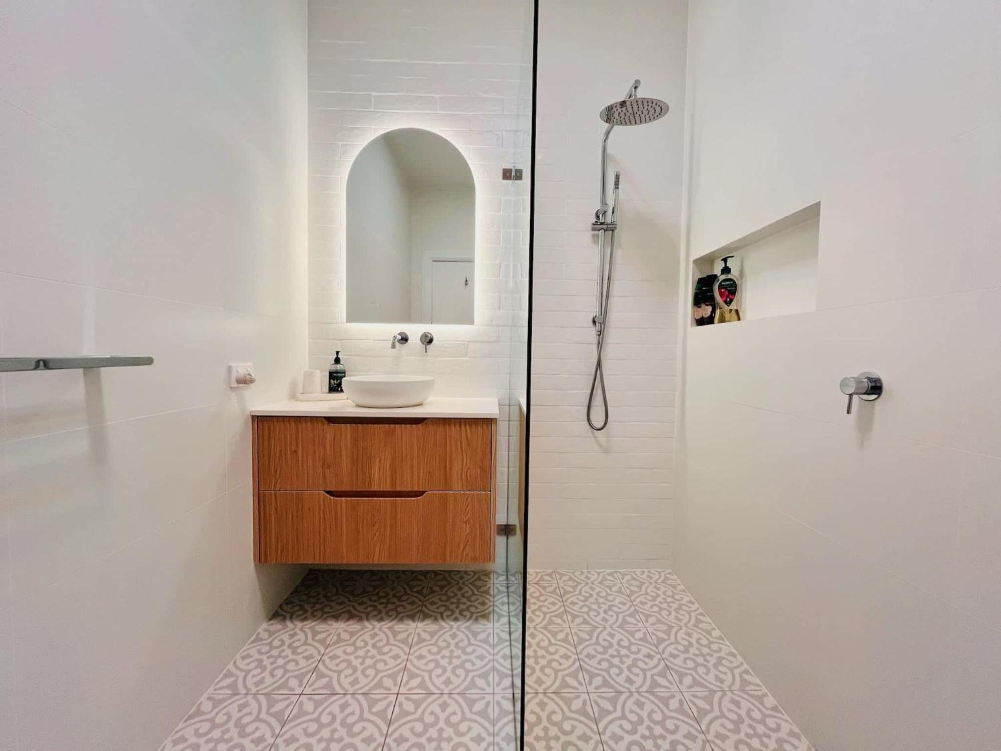 La Villette Sleeps 9 Fireplace Bbq Pet Friendly คาทุมบา ภายนอก รูปภาพ